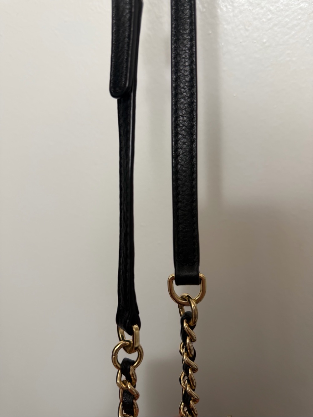 Tory Burch Black Quilted Leather Shoulder Bag with Gold Hardware - Picture 10 of 13